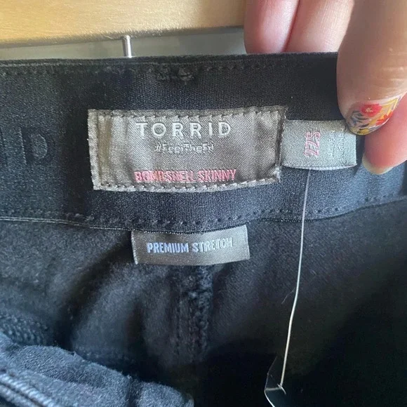 Torrid NWT Bombshell Skinny Premium Stretch Hi-Rise Jean Grenada Size 22 Short S - Picture 8 of 14